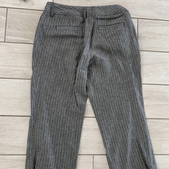Cropped Pinned Stripped Pants - Picture 2 of 2
